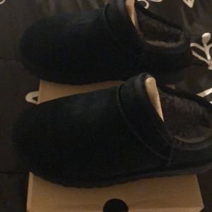 Slip on ugg women’s